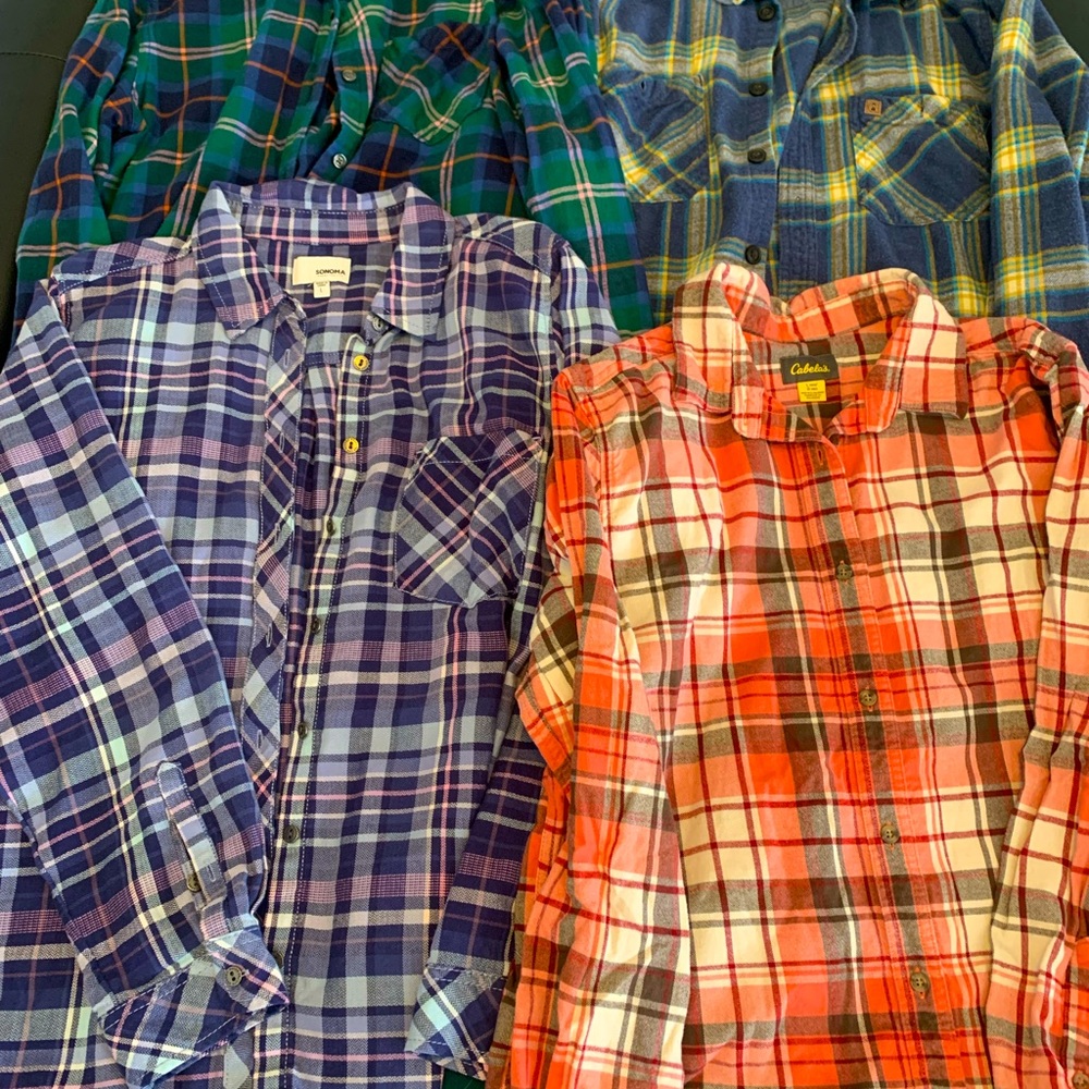 Lot: 4 women’s L flannels